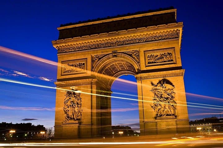 Tour privado en coche por la ciudad de París con paradas para fotos