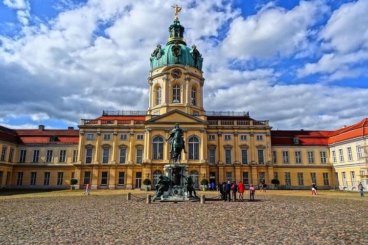 Entrada y audio guía para el Palacio y Jardines de Charlottenburg en Berlín — foto 2