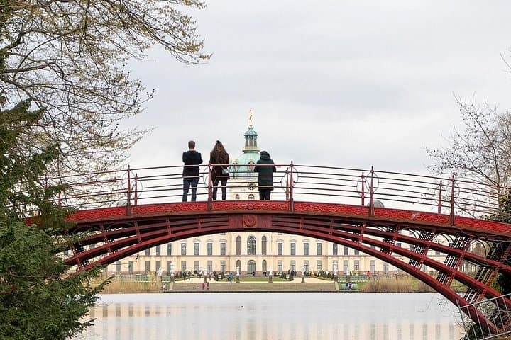Entrada y audio guía para el Palacio y Jardines de Charlottenburg en Berlín — foto 3