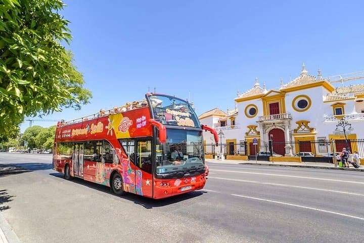 Stadtrundfahrt Sevilla Hop-On Hop-Off Bus Tour — Foto 3