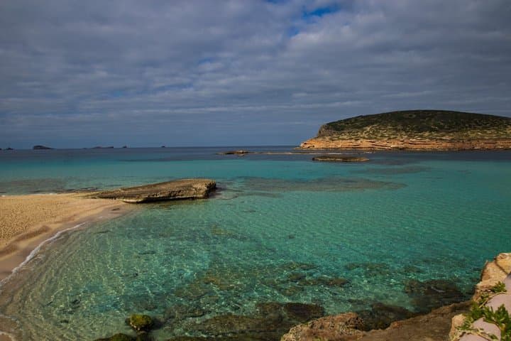 Tour Privado de Playa en Ibiza con Cala Comte y Es Vedra — foto 4
