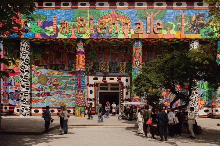 Visite Guidée Privée des Clés Mineures de la Biennale de Venise 2026 — photo 2