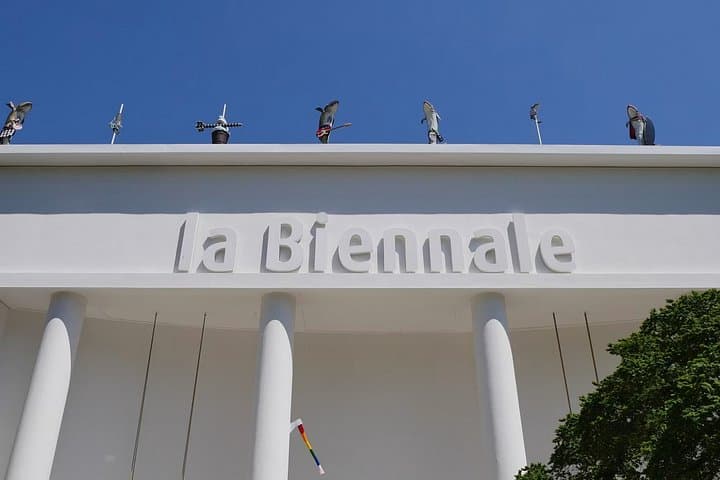 Visite Guidée Privée des Clés Mineures de la Biennale de Venise 2026 — photo 4