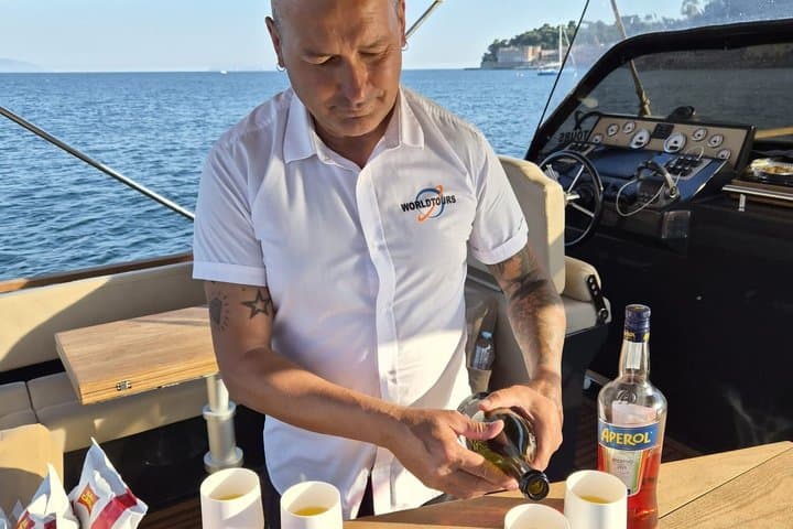 Esperienza di Vela al Tramonto a Napoli — foto 3