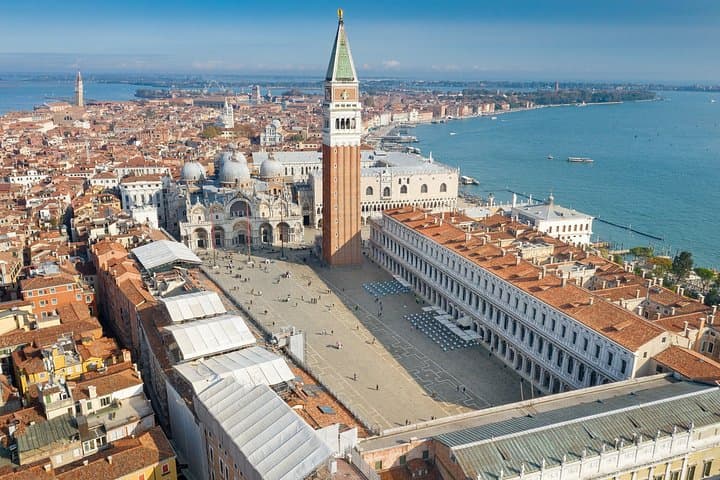 Campanile di San Marco e Galleria della Storia a Venezia — foto 3