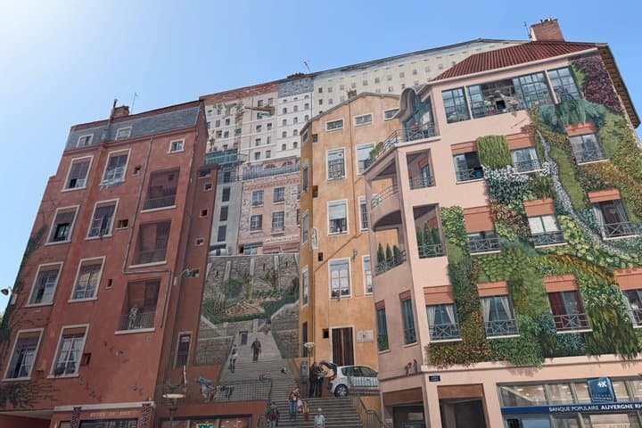 Tour a pie por el Mur des Canuts de Lyon