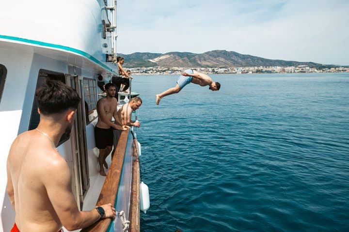 Excursion en bateau avec toboggans XXL sur la Costa del Sol — photo 3