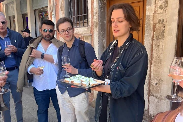 Essen wie ein Einheimischer: Venedig 3-stündige kleine Gruppen Food-Tour — Foto 5