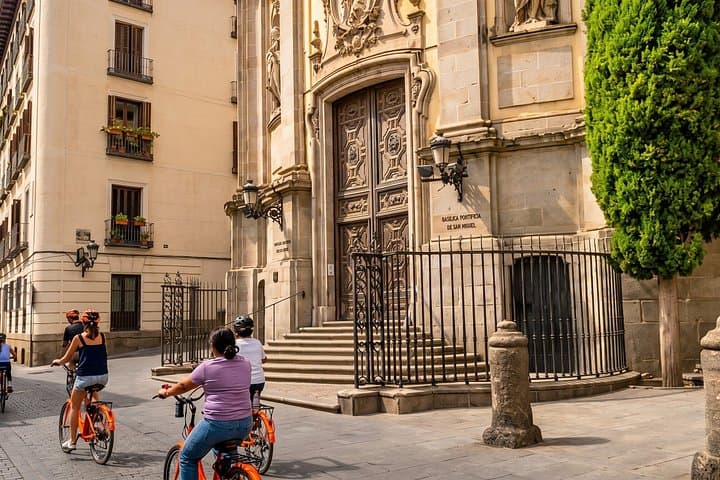 Tour storico di Madrid di 2,5 ore in bicicletta o e-bike — foto 2