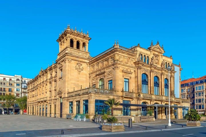 Tour a pie por San Sebastián con guía de audio — foto 4