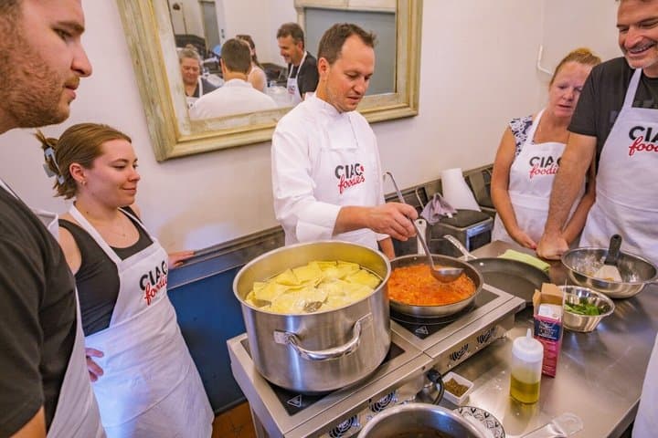 Kochkurs: Tagliatelle, Ravioli & Tiramisu in Florenz — Foto 4
