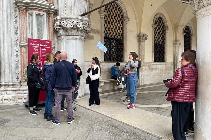 Secretos del Palacio Ducal: Tour Guiado en Venecia — foto 2
