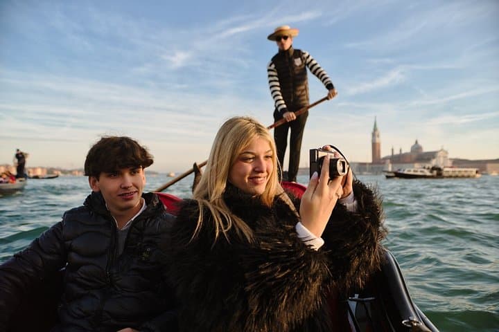 Halbprivater Gondelausflug in Venedig auf dem Canal Grande