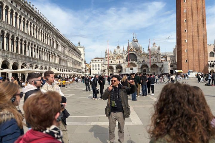 Stadtzentrum-Walking Tour in Venedig & Gondelfahrt Erlebnis — Foto 4