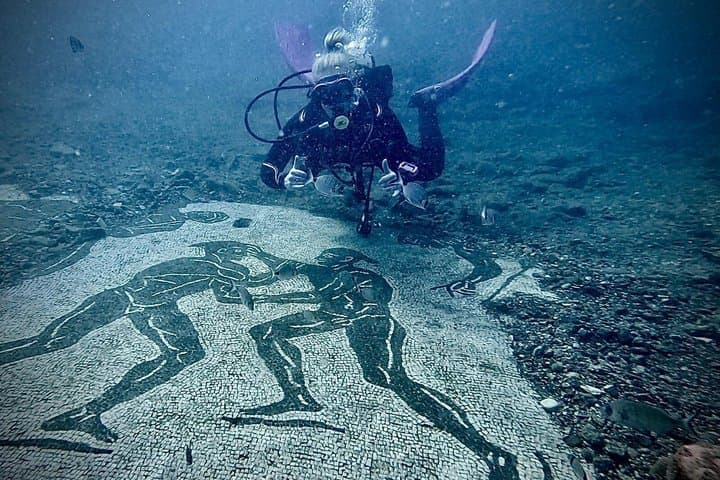 Plongée au Parc Sous-Marin de Baia pour plongeurs certifiés
