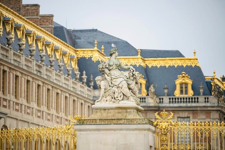 Kleingruppentour durch den Schlosspark von Versailles — Foto 1