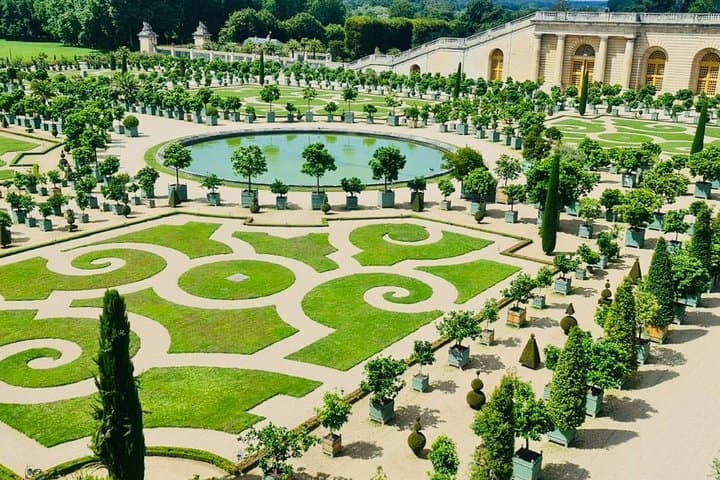 Kleingruppentour durch den Schlosspark von Versailles — Foto 2