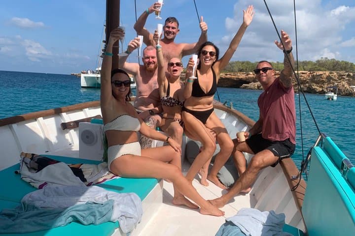 Tour en barco por Ibiza con snorkel y paddle surf — foto 4
