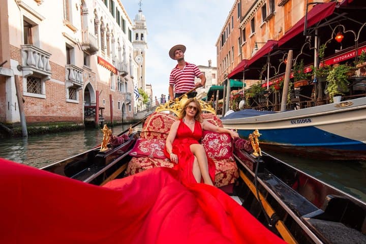 Séance photo en robe volante à Venise — photo 4