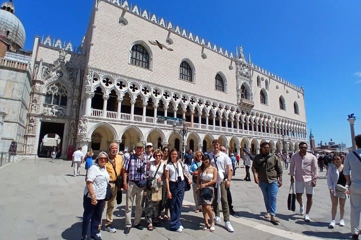 Geführte Tour durch den Dogenpalast mit Zugang zu den Gefängnissen in Venedig — Foto 4
