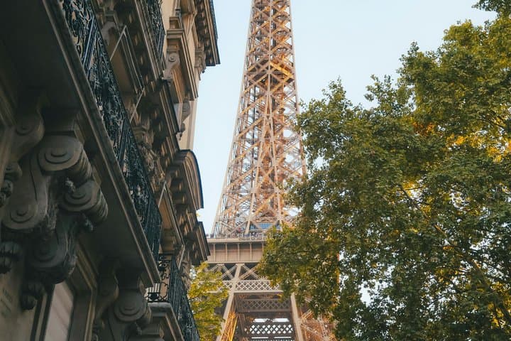 Tour de la Torre Eiffel con acceso a la cima y pasteles franceses — foto 3