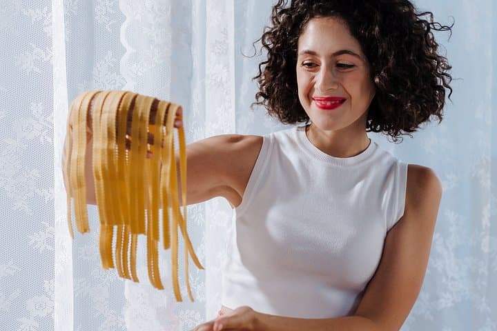 Firenze: Corso di Cucina per Fare Pasta e Tiramisu con Vino Illimitato — foto 4