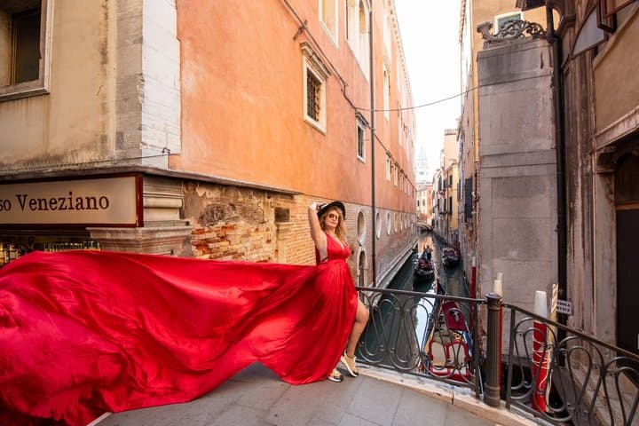 Séance photo en robe volante à Venise — photo 2