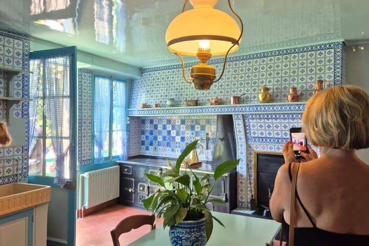 Excursión de un día a Giverny y Versalles desde París — foto 2