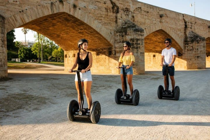 Valencia: Tour in Segway di 1,5h nel Parco del Turia — foto 3