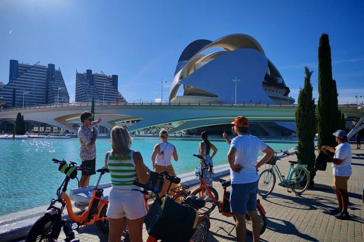 Guided Bike or E-Bike Tour in Valencia — photo 3
