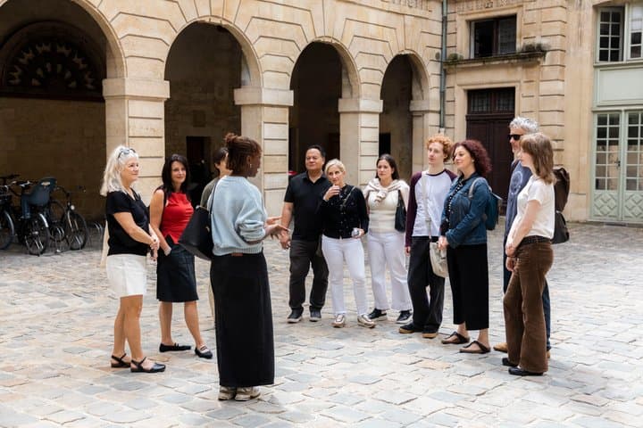 Tour Gastronómico en Le Marais, París con Degustaciones y Vino — foto 2
