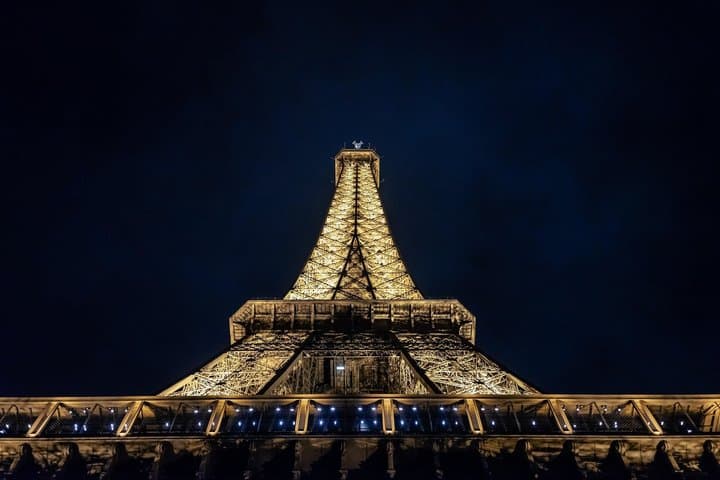 Climb Guidato delle Scale della Torre Eiffel a Parigi