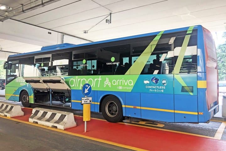 Trasferimenti in autobus dall'Aeroporto di Torino al Centro Città — foto 4
