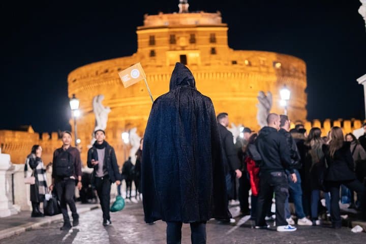Tour Nocturno a Pie en Roma: Fantasmas, Leyendas y Roma Embrujada