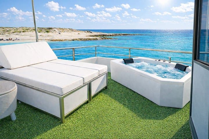 Escursione in Catamarano a Formentera con Pasti e Tramonto — foto 2