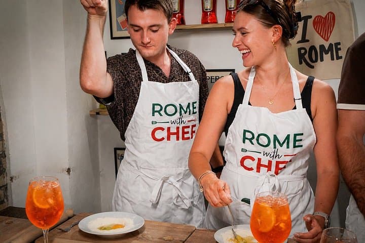 Cours de cuisine à Rome : Préparez des pâtes et mélangez 3 cocktails Spritz