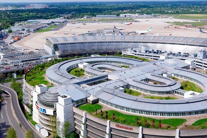 Trasferimento Privato da/per l'Aeroporto di Düsseldorf — foto 2