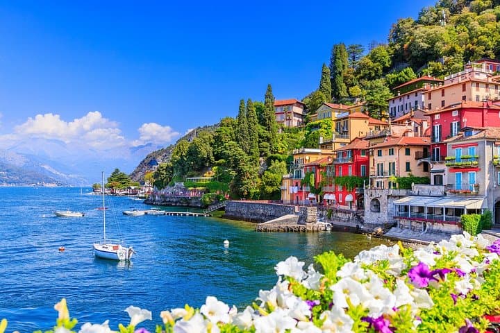 Tour por el Lago de Como y Suiza: Bellagio y Lugano con Paseo en Barco