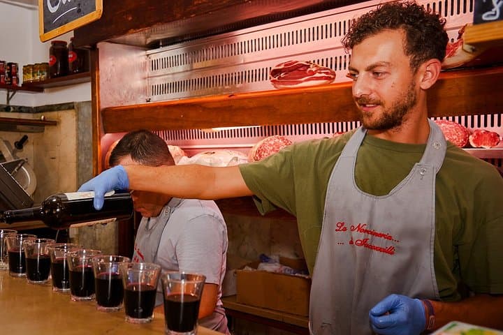 Visite gastronomique en groupe à Trastevere avec vin — photo 3