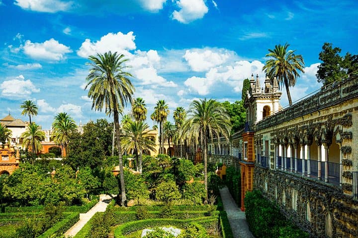 Tour en grupo reducido por el Real Alcázar, la Catedral y la Giralda de Sevilla — foto 2