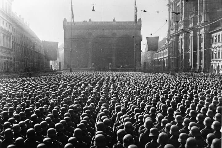 Tour a pie del Tercer Reich en Múnich — foto 4