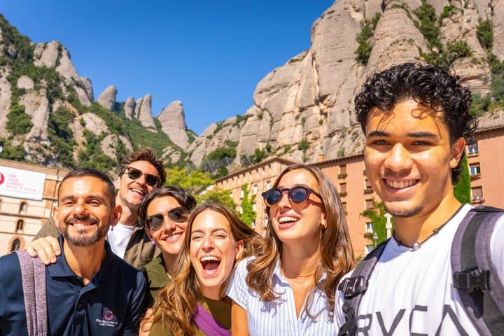 Halbtägige Montserrat-, Tapas- und Weintour ab Barcelona — Foto 4