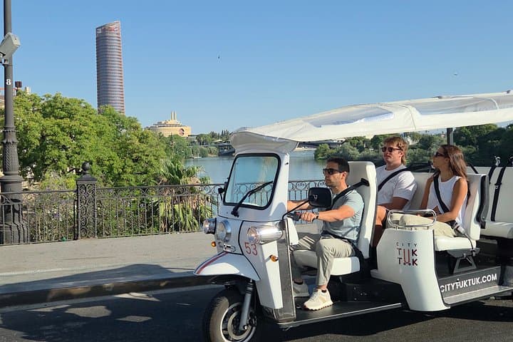 Tour Privado en Tuk Tuk por Sevilla — foto 3