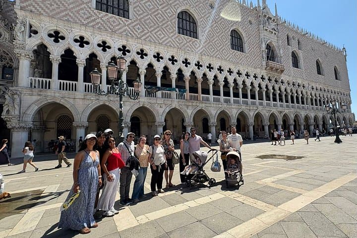 Geführte Tour durch den Dogenpalast mit Zugang zu den Gefängnissen in Venedig — Foto 2