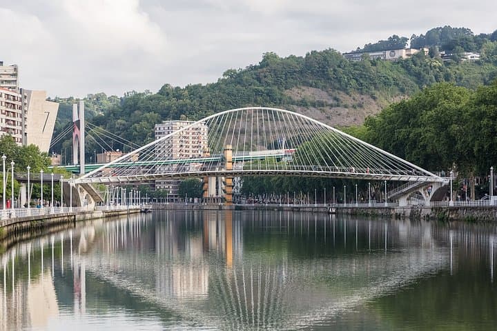 Bilbao Private City Highlights Tour — Foto 2