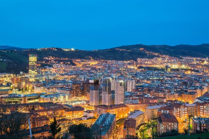 Tour Privato di Bilbao di Notte