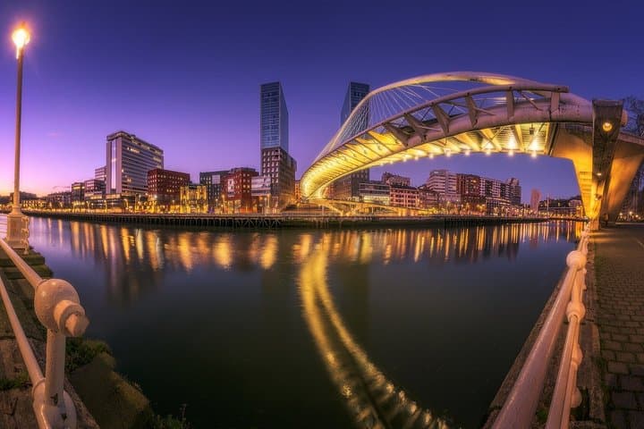 Visite privée de Bilbao de nuit — photo 3