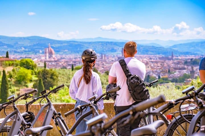Tour in E-Bike nelle Colline del Chianti con Pranzo e Degustazioni di Vino — foto 4