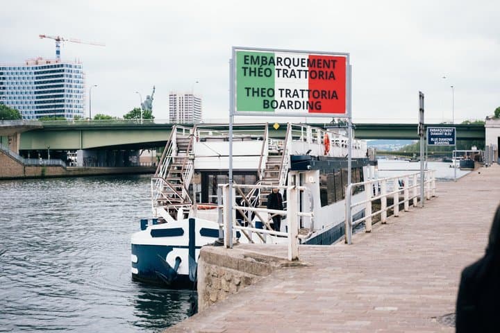 Croisière Dîner à la Trattoria Italienne sur la Seine — photo 1