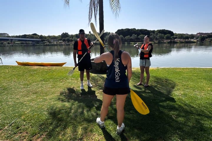 Sevilla: Kajakverleih auf dem Guadalquivir — Foto 2